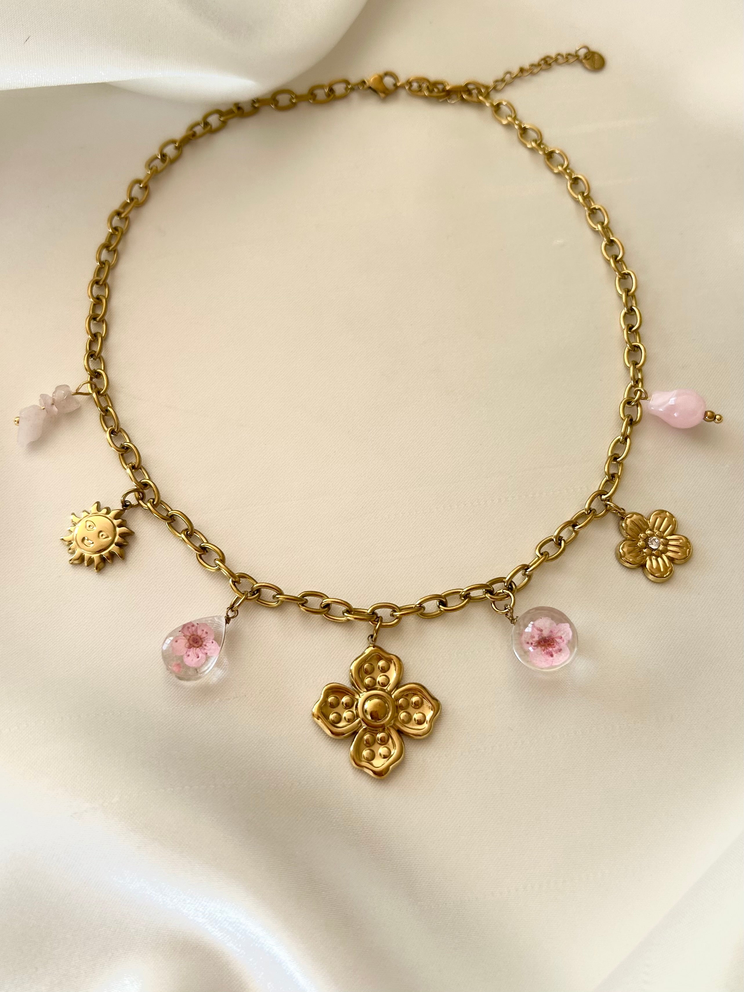 Collier Lily Pink