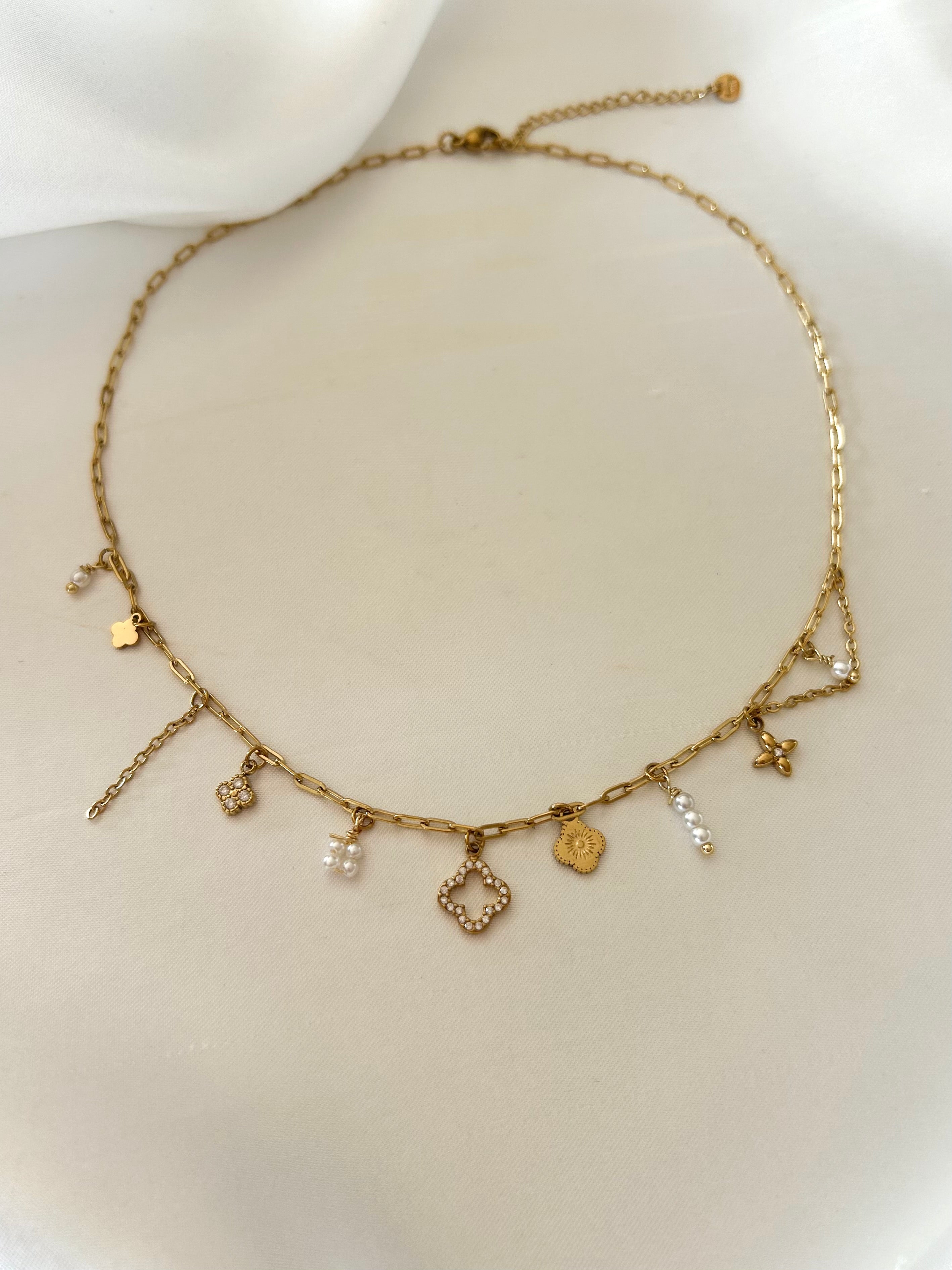 Collier Milla
