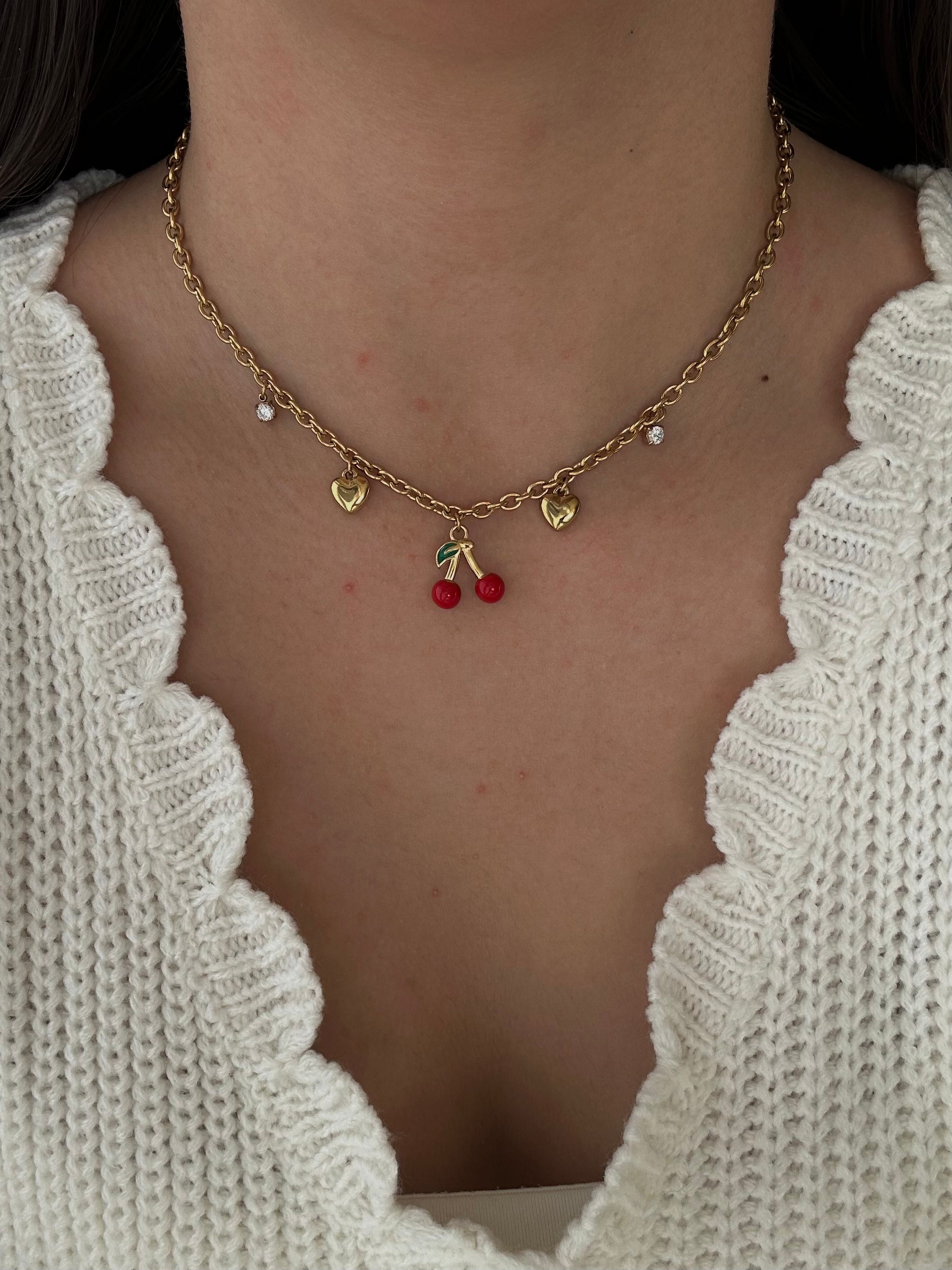 Collier Cherry